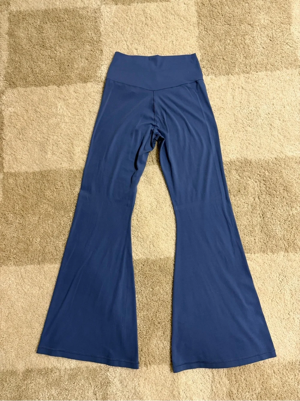 OFFLINE by Aerie Real Me High Rise Flare Leggings – Navy Blue Size Large Short - Picture 2 of 3